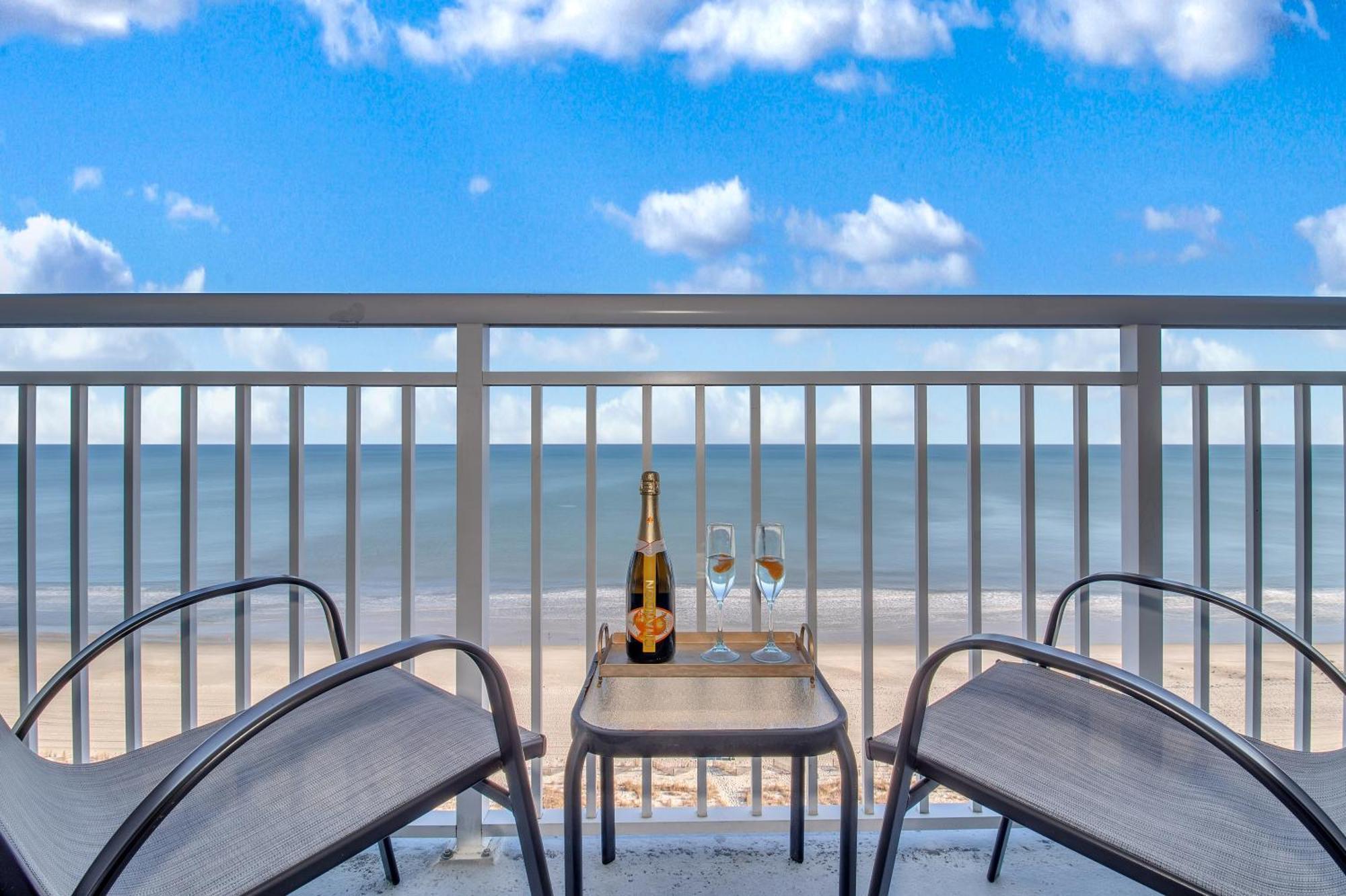 Oceanfront Work From Here Central Location! 1157 Myrtle Beach Exteriör bild